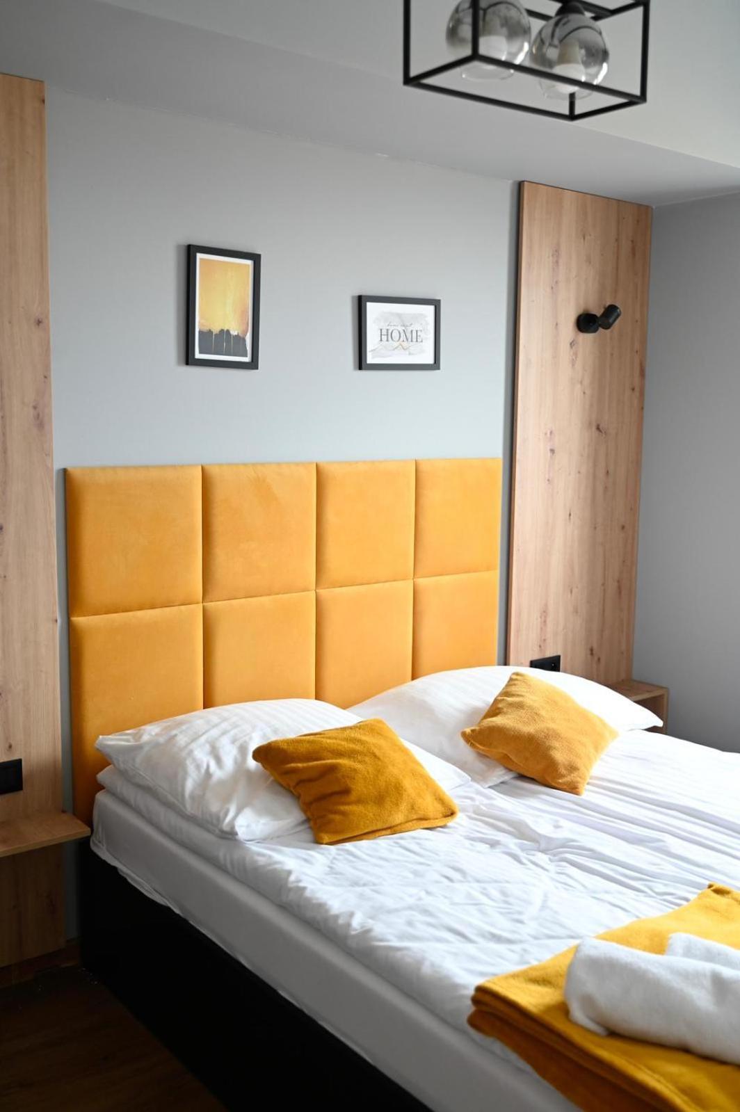 Apartament No82 Yellow Holiday Home Zator Exterior photo